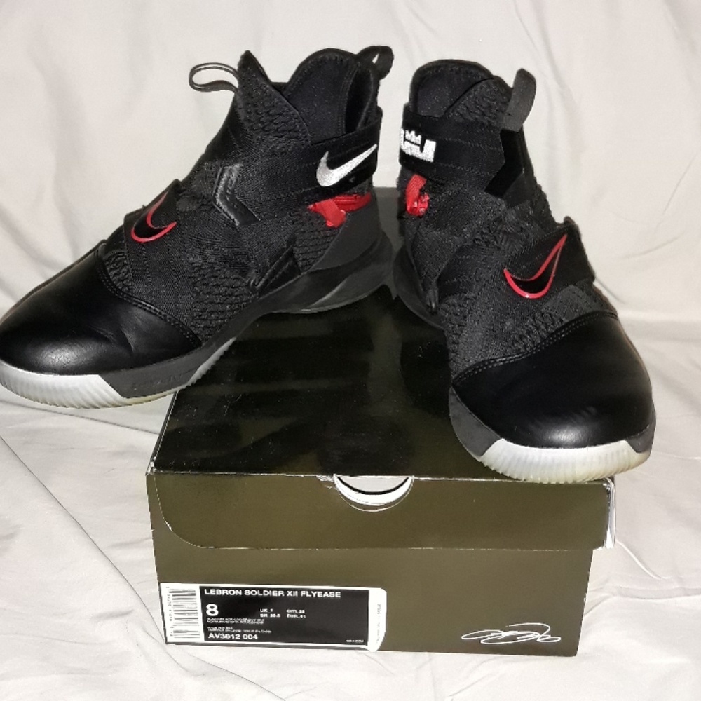 Lebron Soldier XII Fly Ease - Picture 2 of 7